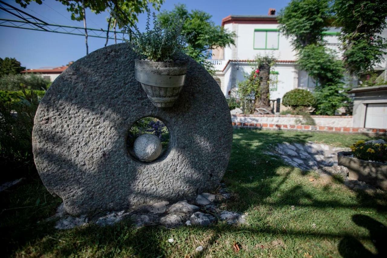 Apartman Marcela Palit Exterior foto