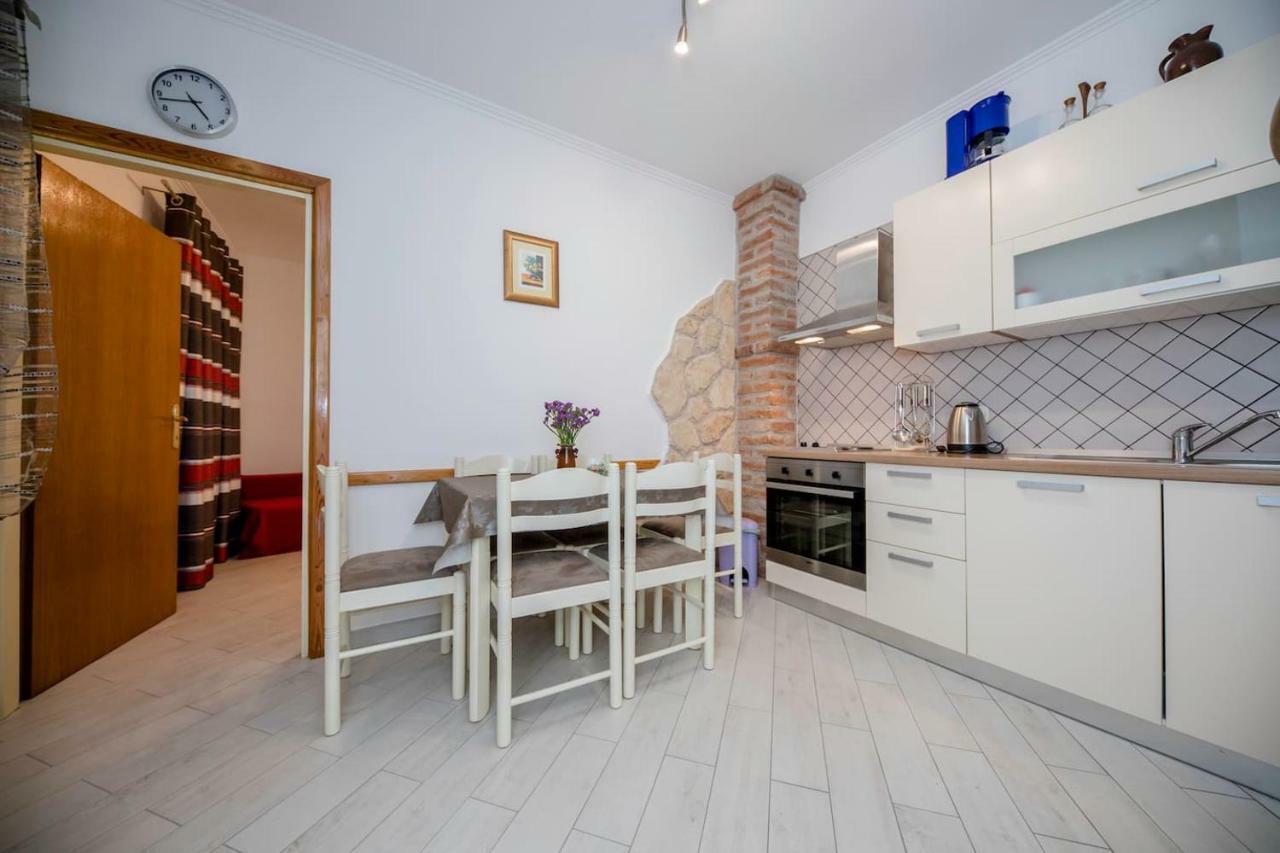 Apartman Marcela Palit Exterior foto
