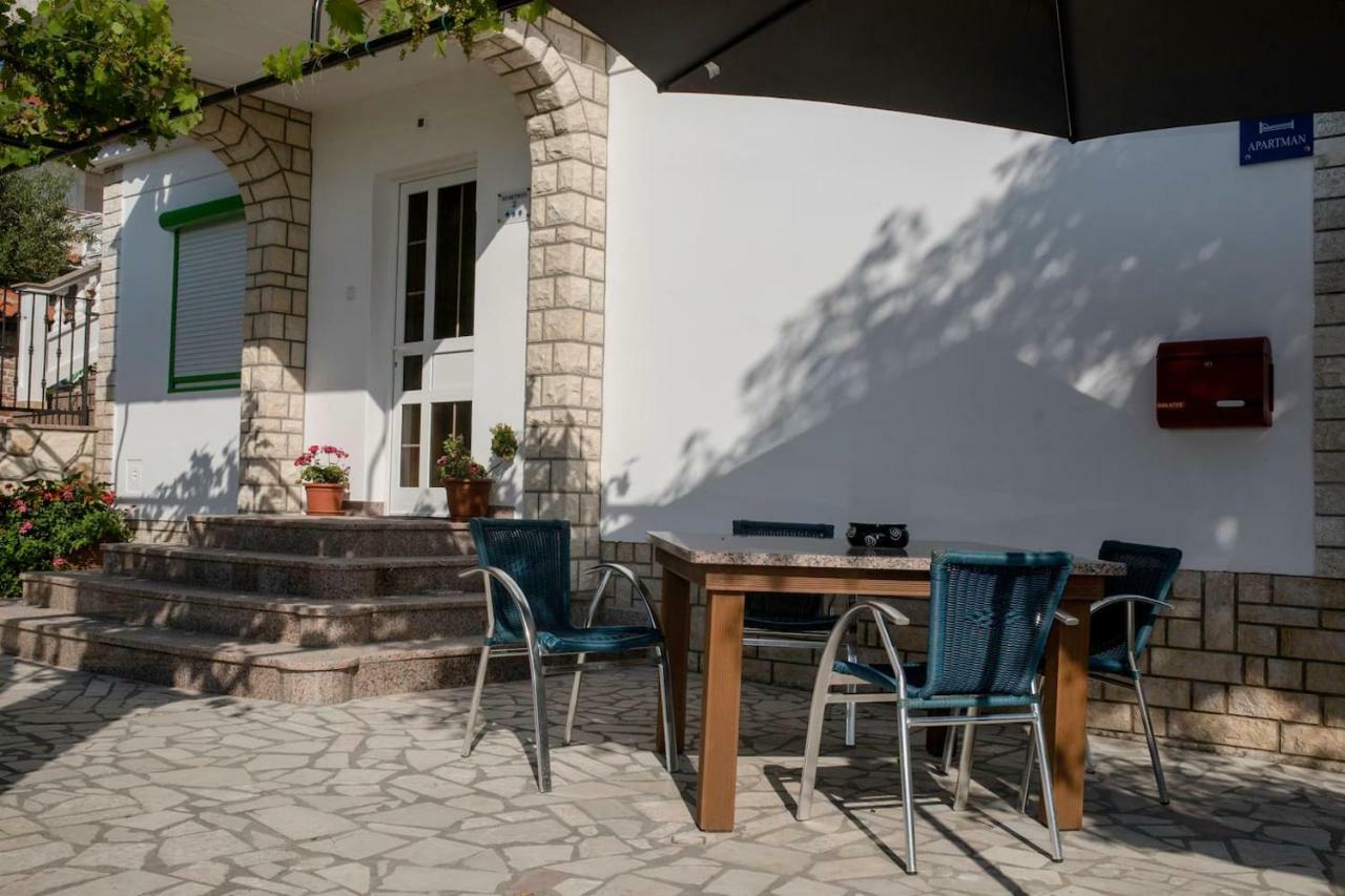 Apartman Marcela Palit Exterior foto